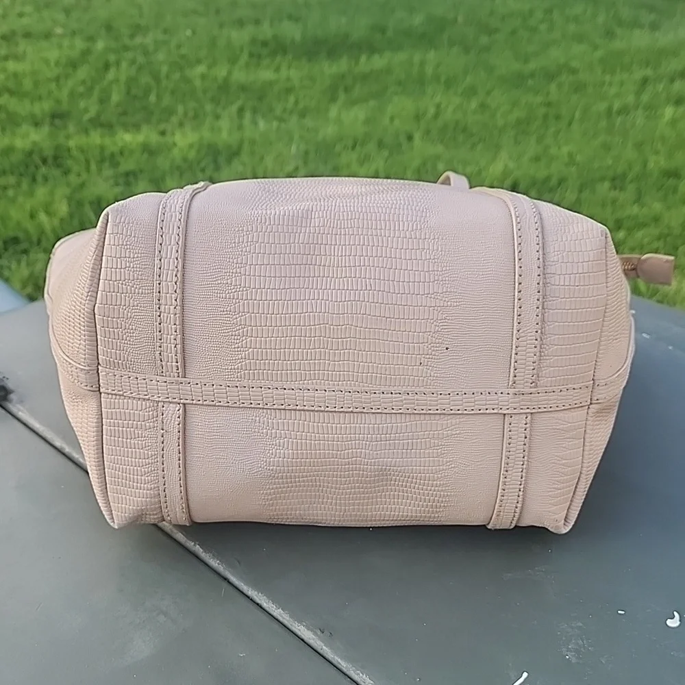 DKNY Croc Embossed Cream Leather Tote Bag with Tag